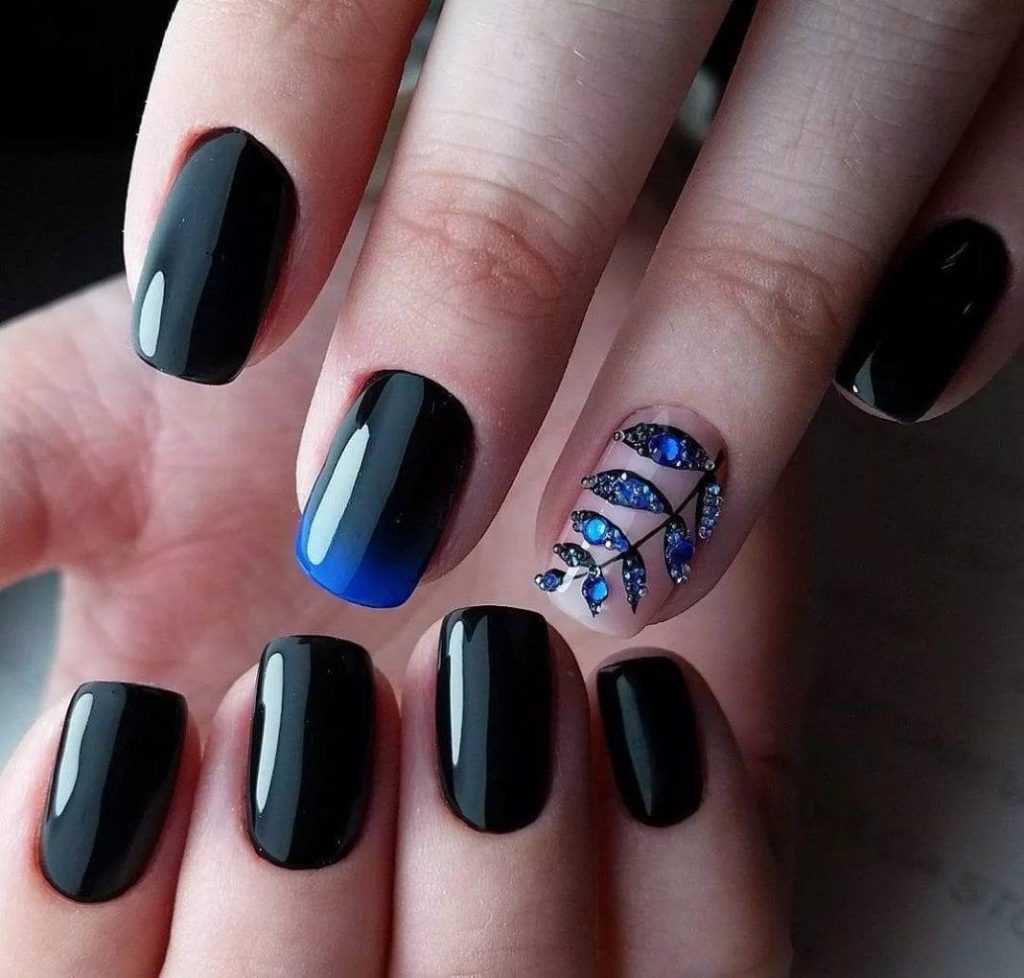 Темный маникюр 2020: фото новинки красивого дизайна ногтей на короткие и длинные ногти | volosomanjaki.com