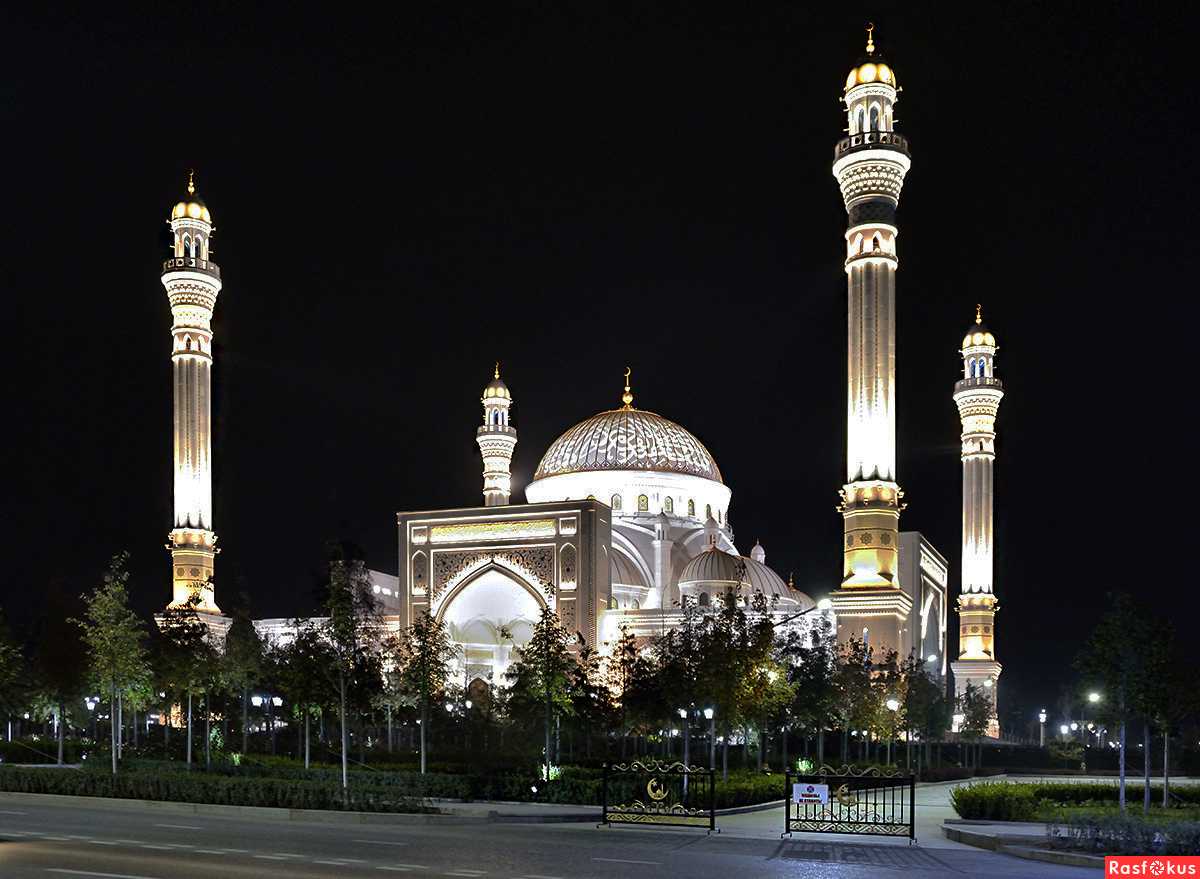 12 самых больших мечетей мира