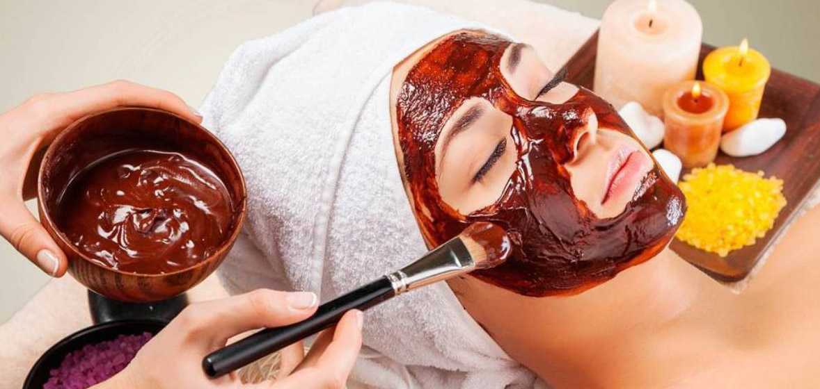Шоколадная маска для лица, волос: польза и правила использования