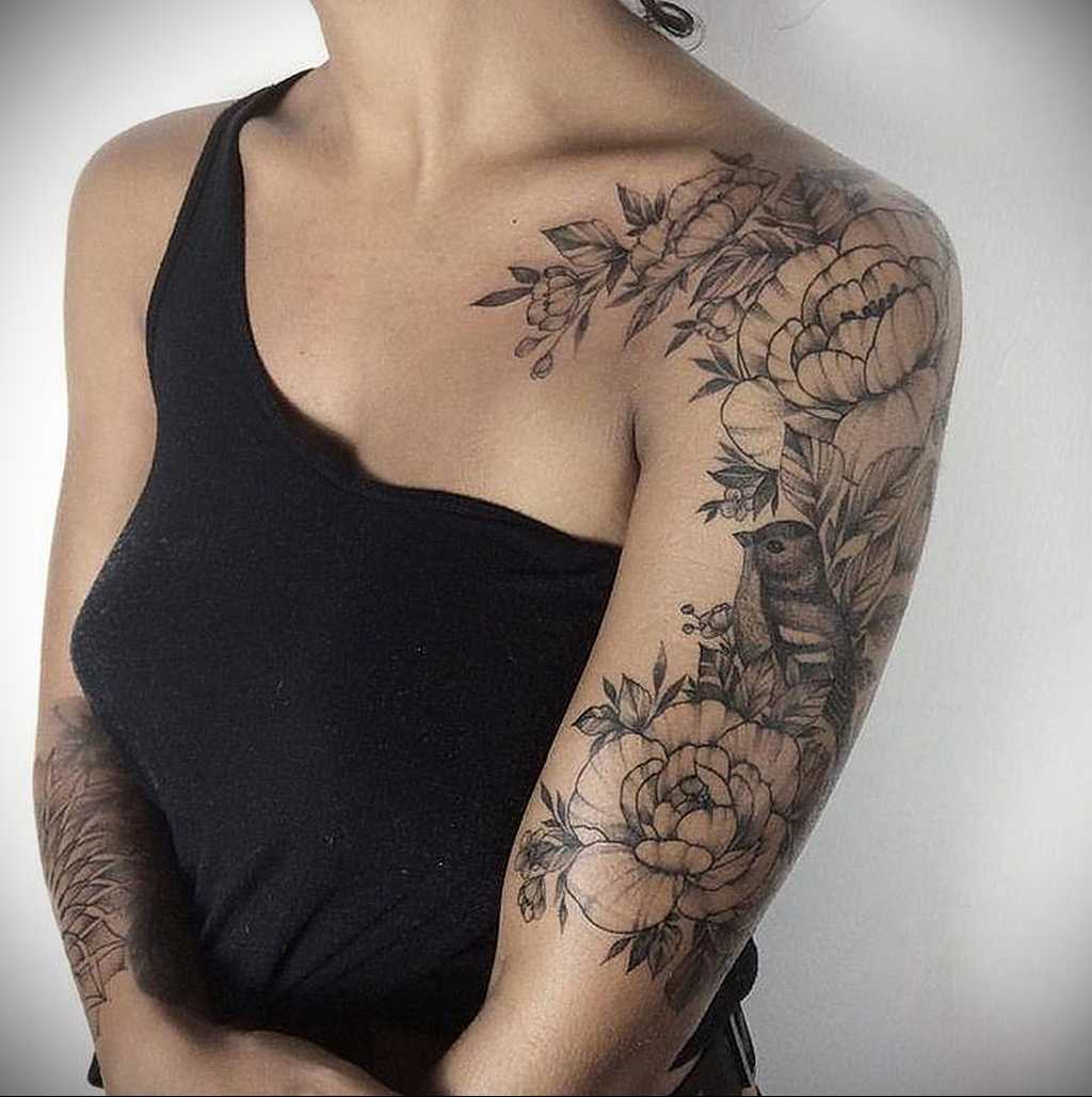 Фото изящных маленьких татуировок для женщин