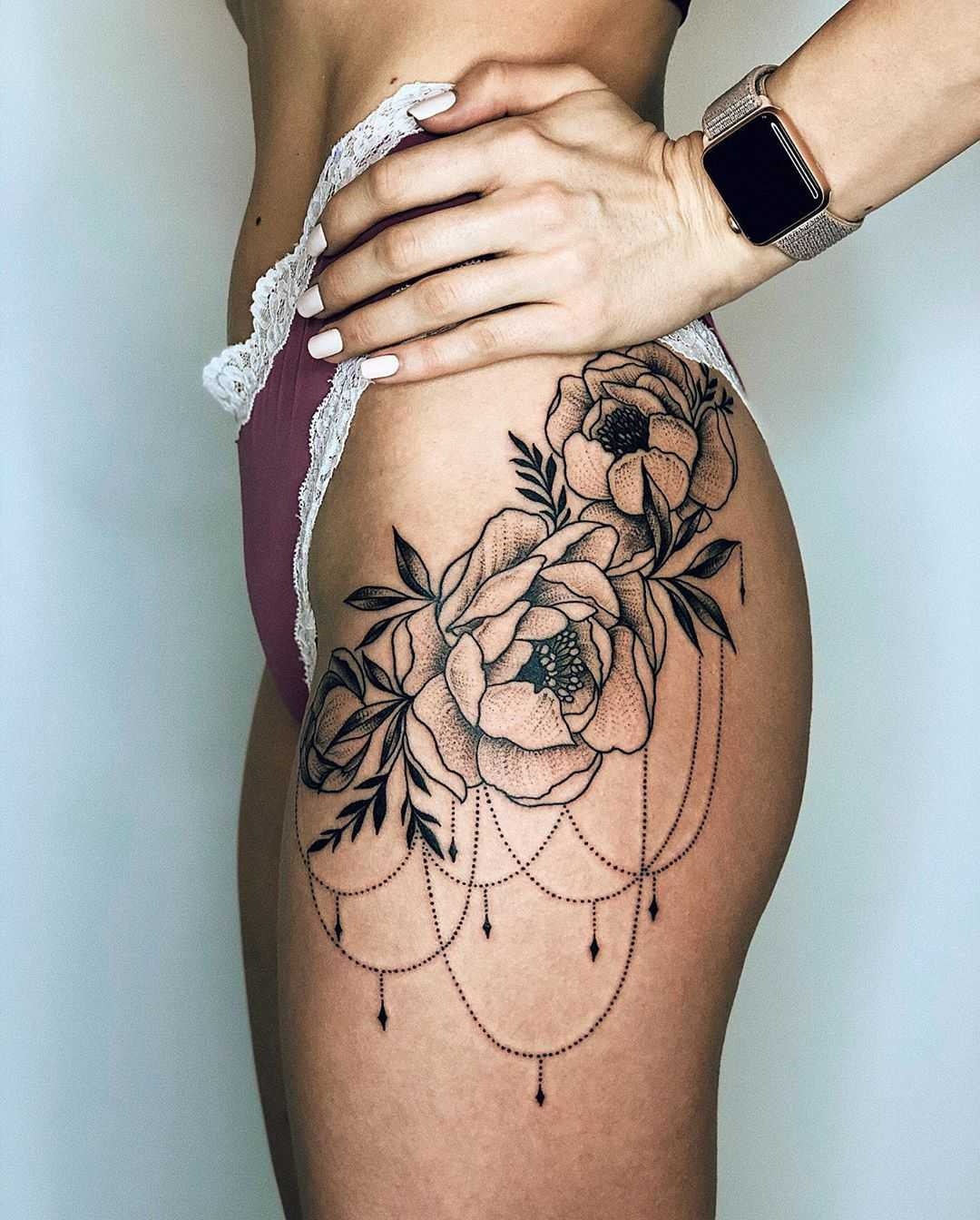 Татуировки для девушек на ноге: топ 100 идей со значением и фото