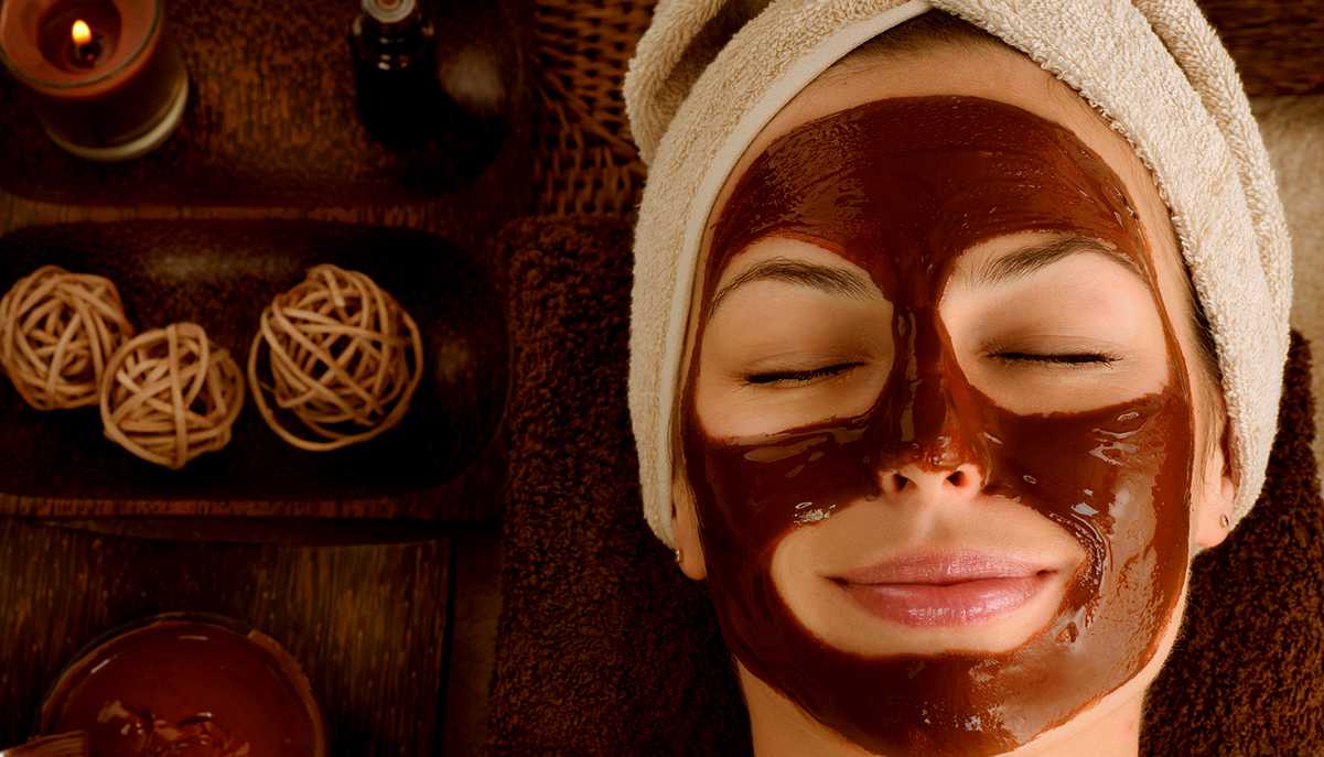 Как готовится шоколадная маска для лица в домашних условиях и чем она полезна Рецепты масок для лица из шоколада Противопоказания