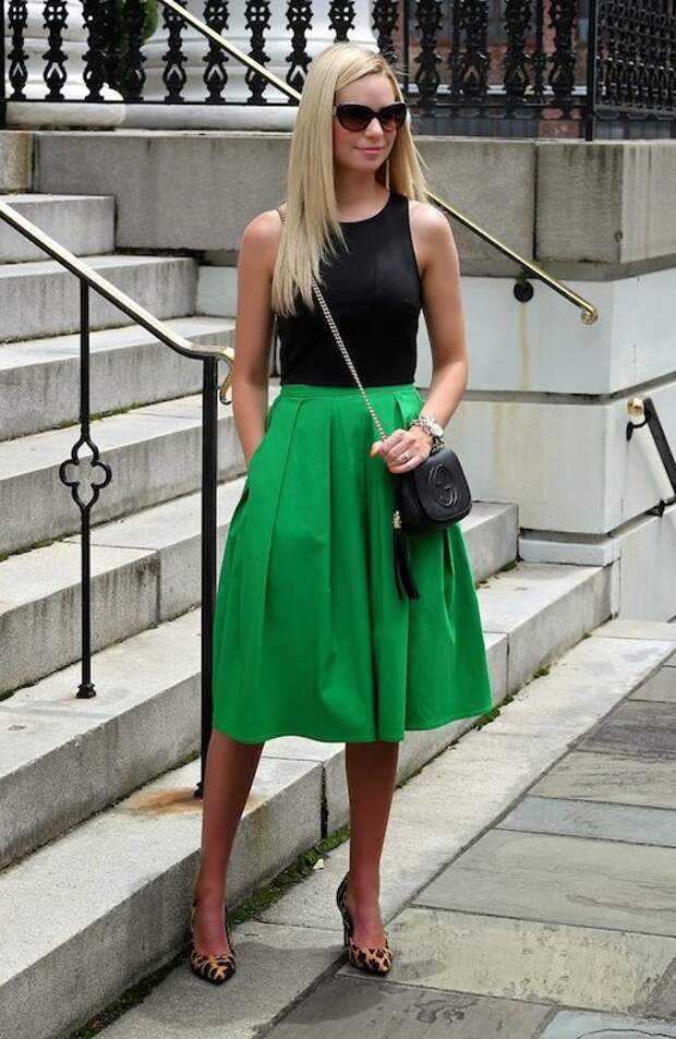 С чем носить длинную зеленую юбку в 2021 году (фото)