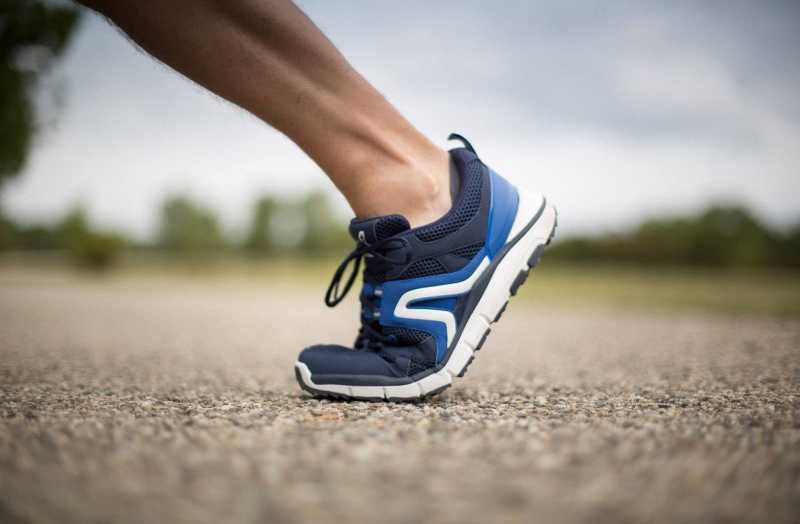 Бесспорно, кроссовки являются одним из самых удобных видов обуви Они практичны, в них можно ходить на спорт, на прогулки и даже, если подобрать правильно